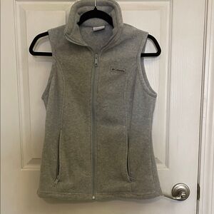 Columbia Light Gray Fleece Vest